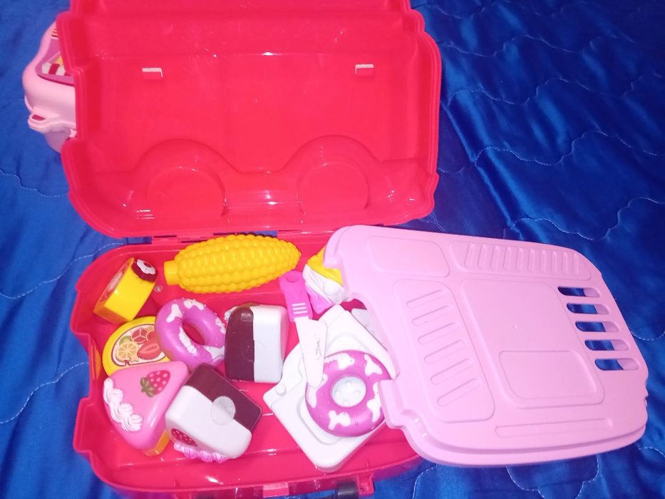 Децка мини куфар за игра