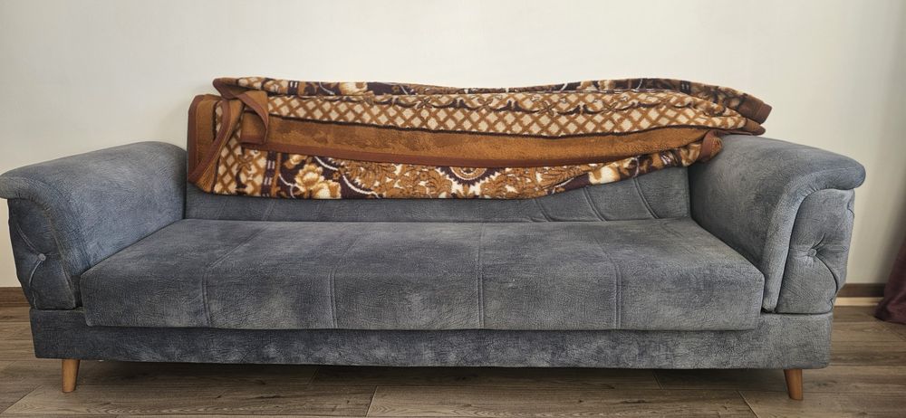 Продается диван книжка