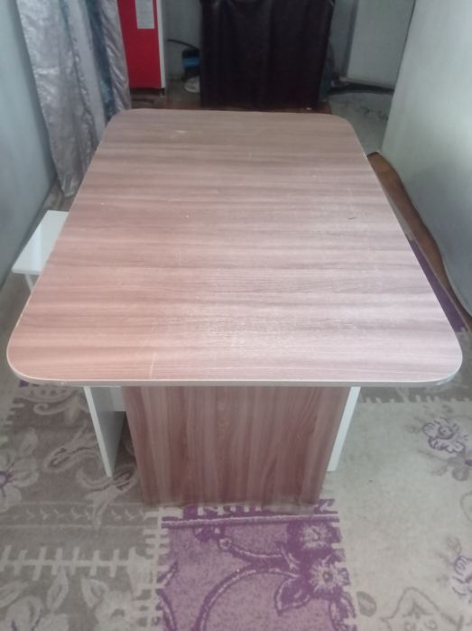 Стол,стуля-5штука хорошая состаяние
