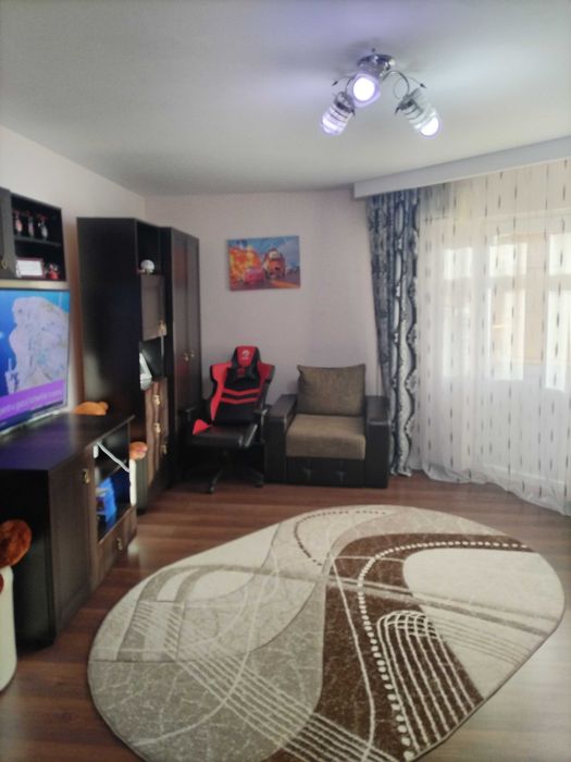 Vând apartament 2 camere