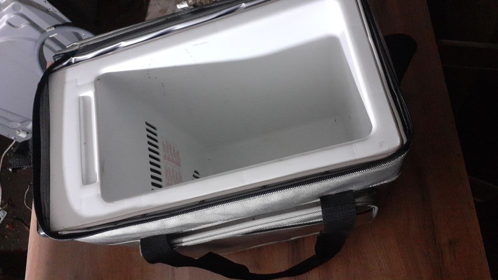 Продаю автохоладильник