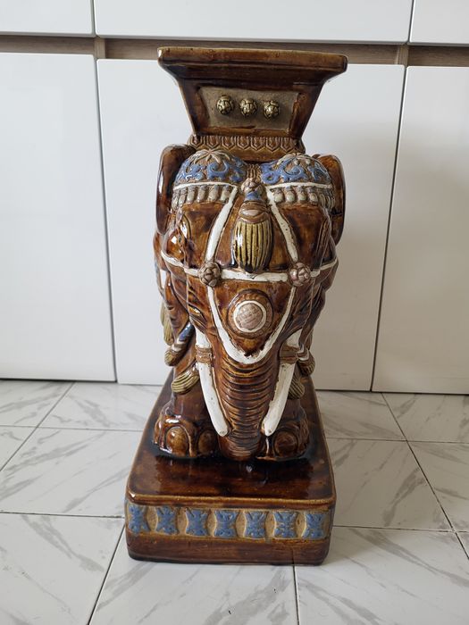 Слон  сувенир от ОАЕ