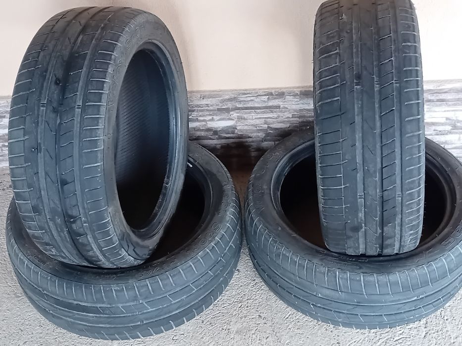 Anvelope vara 235 45 18