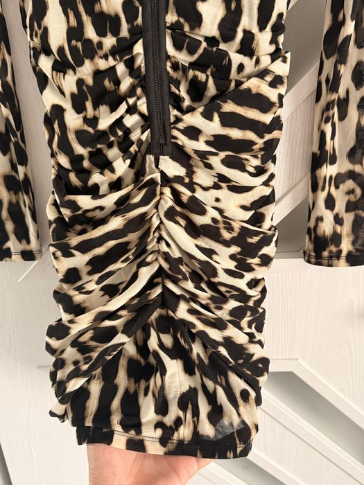 Рокля  Guess.