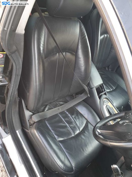 Scaun Dreapta Fata Pasager Piele Neagra cu Incalzire Mercedes CLS C219 W219 Facelift 2004 - 2010 [C0199D]
