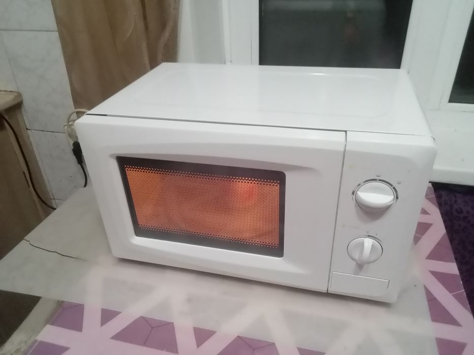 Микроволновка в рабочем состоянии