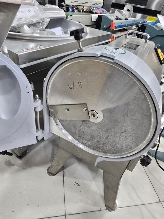 Obsheriska kubik reska sabzavot tug'raydigan