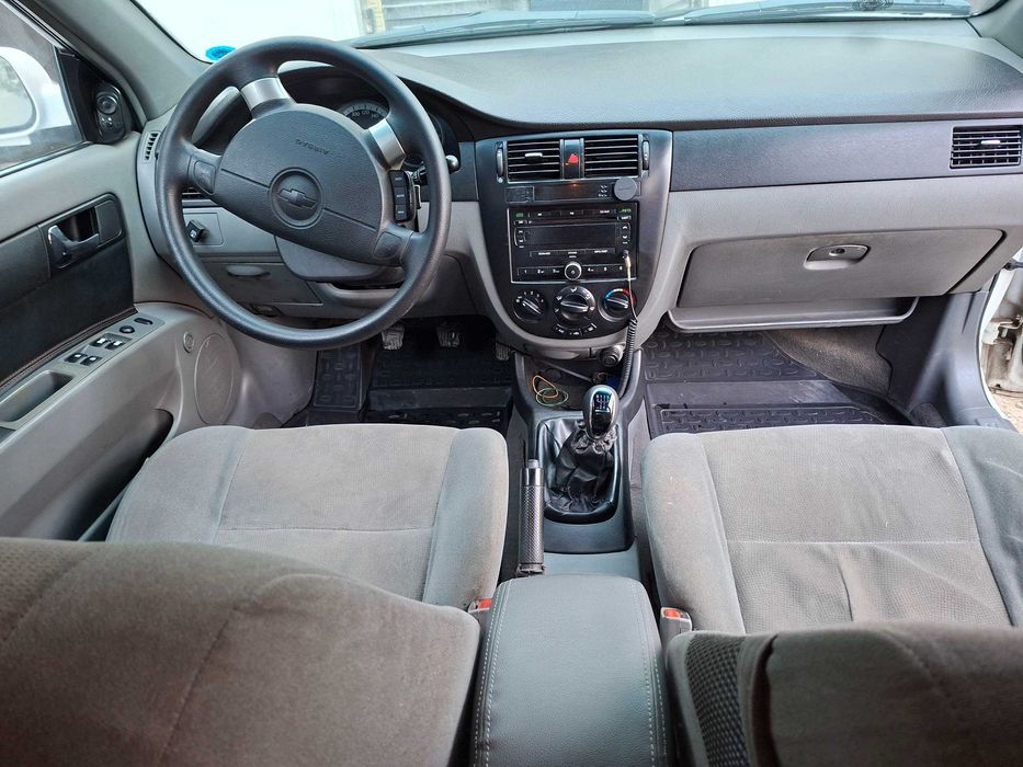 Автокредит Lacetti,2012г/метан 90л/механика/1,8л