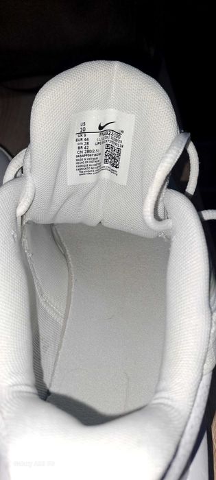 Маратонки Nike .
