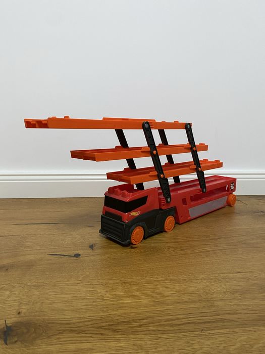 Tir Mega Transportator Hot Wheels