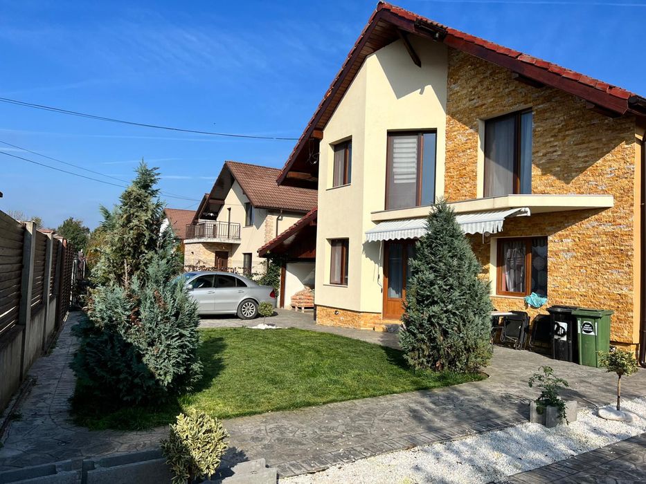 Vand casa cu etaj , in regim ( P+M)