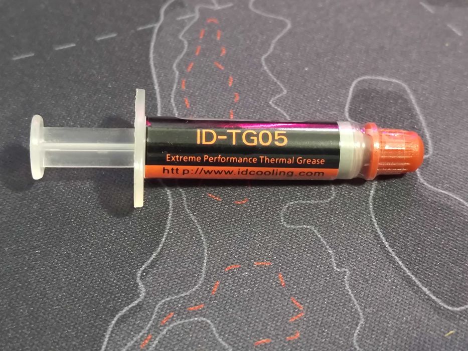 Procesor Ryzen 3 2200G, Radeon Vega 8, Cooler Stock, Pasta IdCooling