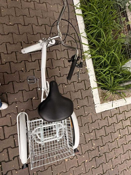 Tricicleta pentru adulti NOUA! NEFOLOSITA!