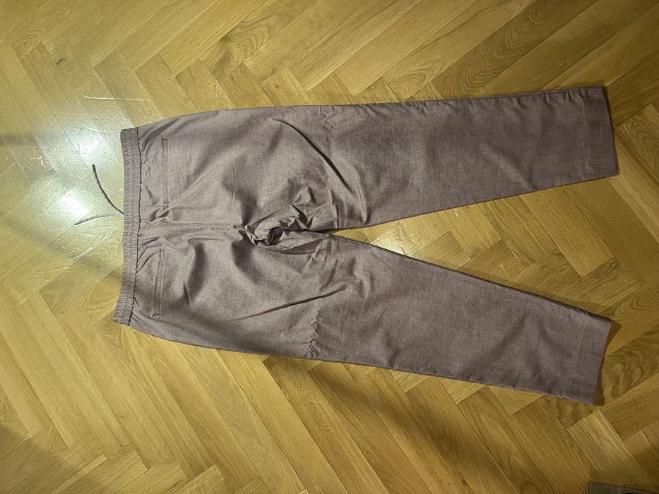 Pantaloni Michael Kors cu eticheta