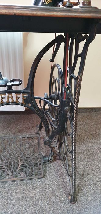 Masina de cusut Paff