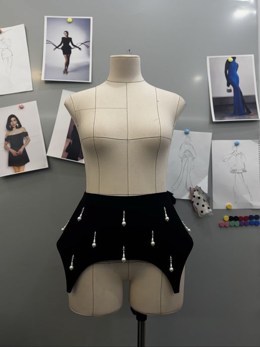 Баска с вышивкой