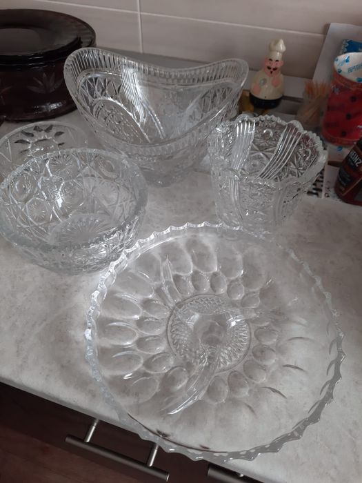 Продам сервиз и комплект посуды