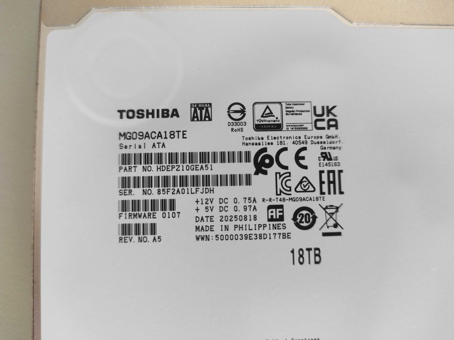 Твърд диск - Toshiba MG09ACA18TE / 18 TB / SATA