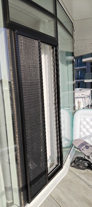 Confectionez plase plisse contra insectelor