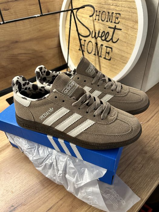 Adidas Spezial nou in cutie