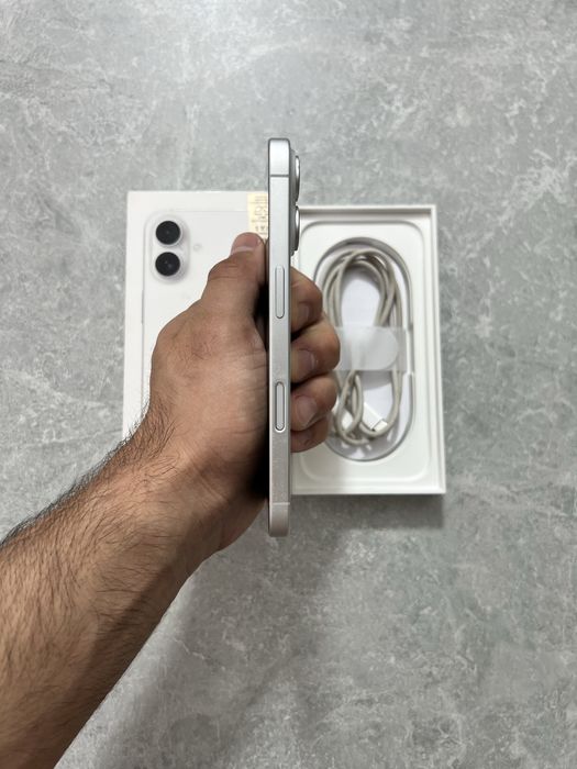 iPhone 16 128GB White