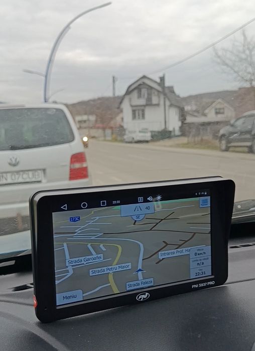 Tancul MIC - Gps profesional cu parasolar,64 GB memorie -4gb ram - full auto,camion- trafic live- gatadedrum