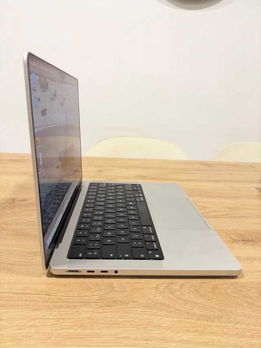 Best buy/MacBook Pro / M3