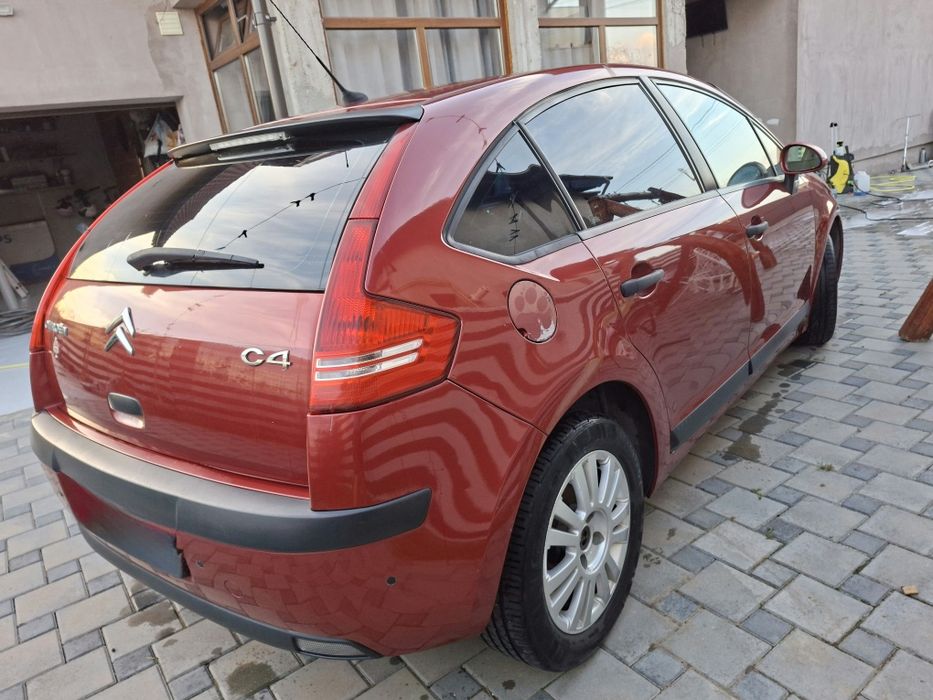 Vând Citroën C4 1.6 HDi (2009) Facelift – Mecanic excelent / Defecte optice de lac