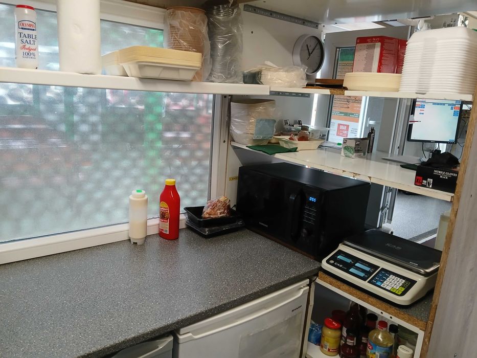 Vand  Fast Food  Afacere la cheie ! Apahida ,Cluj