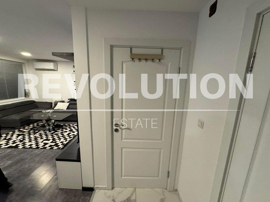 Дава се под наем Двустаен апартамент в Варна, Център - 70 кв.м за 698.19 € - Снимка #8