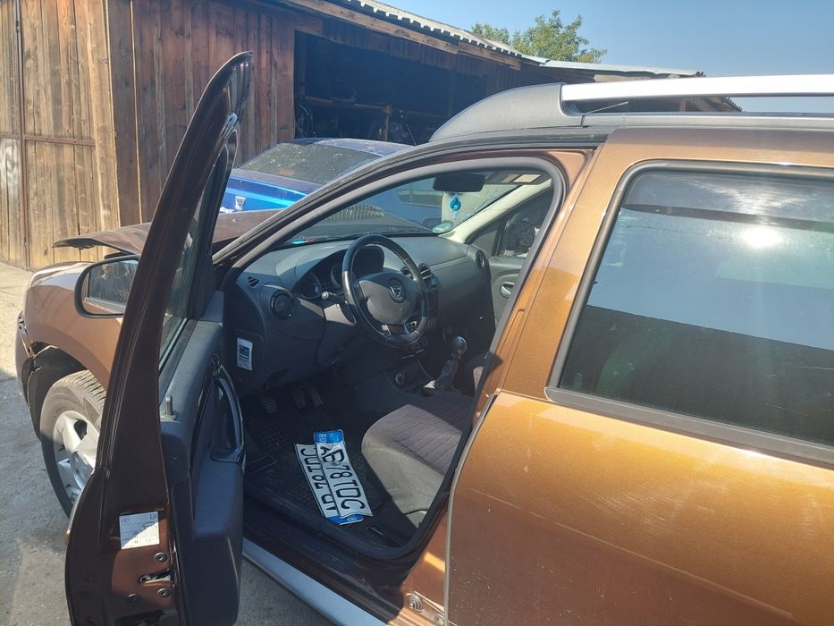 Dezmembrez Piese Duster 2013 4x4 1.6 benzina k4m