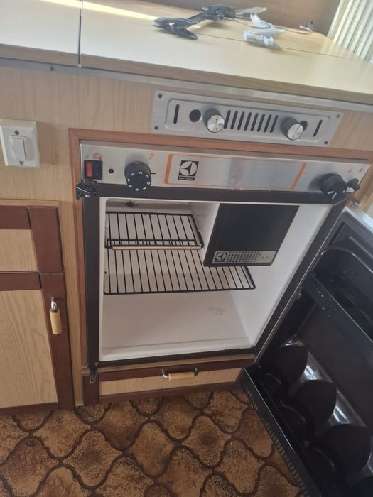 Rulotă în stare bună!