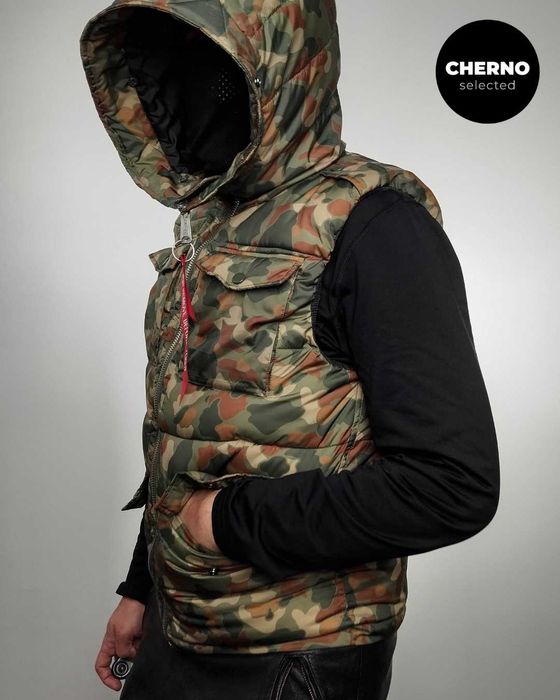 Камуфлажен елек с качулка ALPHA INDUSTRIES Camouflage Field Vest - L•M