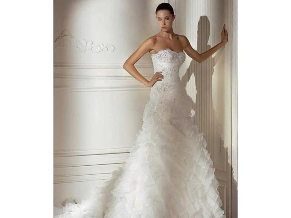 Уникална булчинска рокля