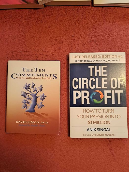 Разнообразни книги на български и английски