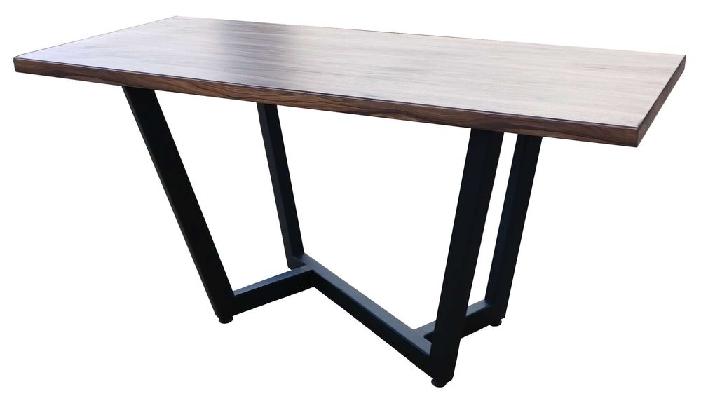 Поръчкови, класически и здрави. Метален крак за маса модел 034