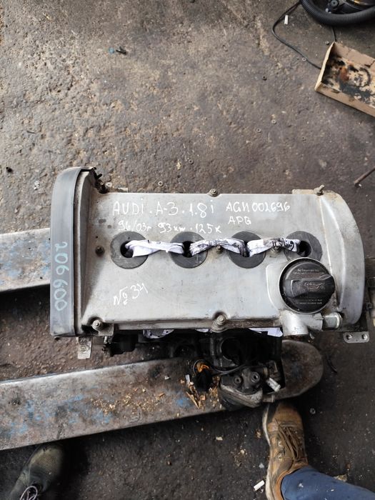 Двигател Audi A 3 1,8 i 125 k 96/03г AGN