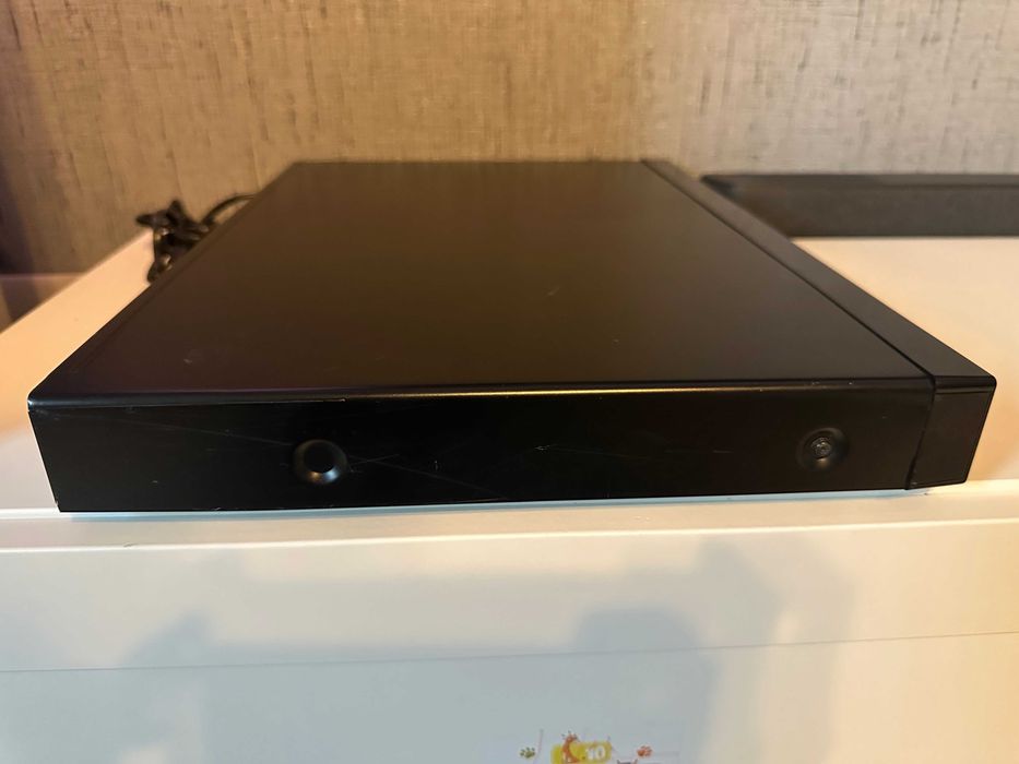 DVD Player Yamaha Natural Sound DVD-S550 + telecomanda - defect - citeste doar anumite CD/DVD