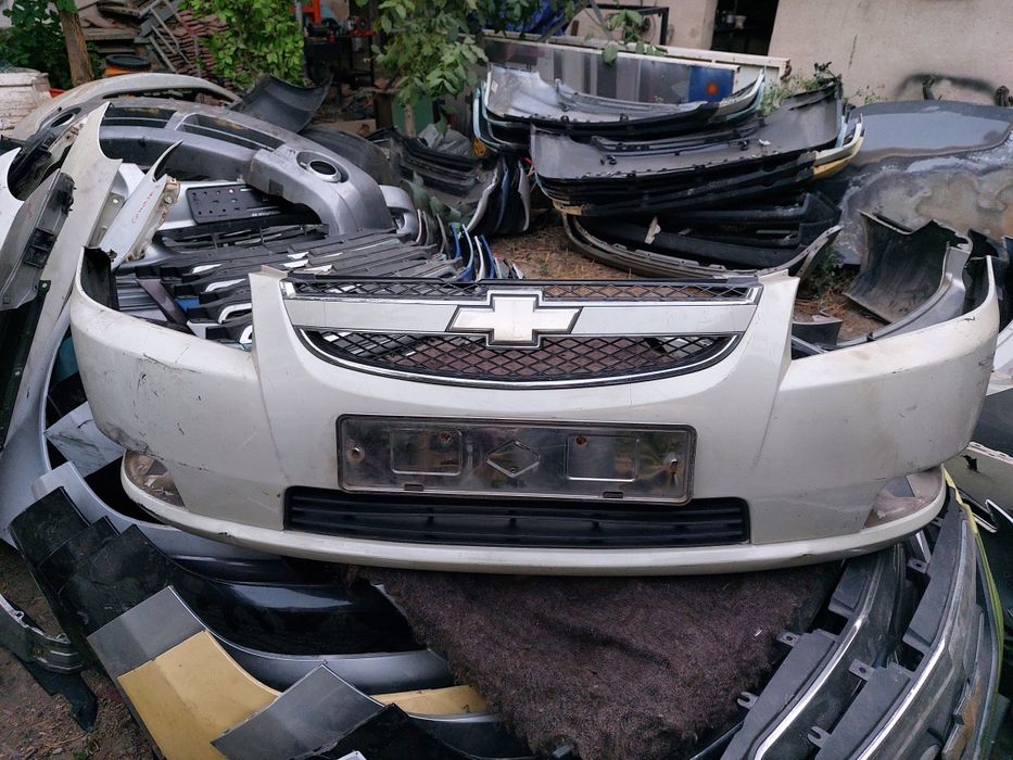 Авторазбор 111. Бампера передний и задний