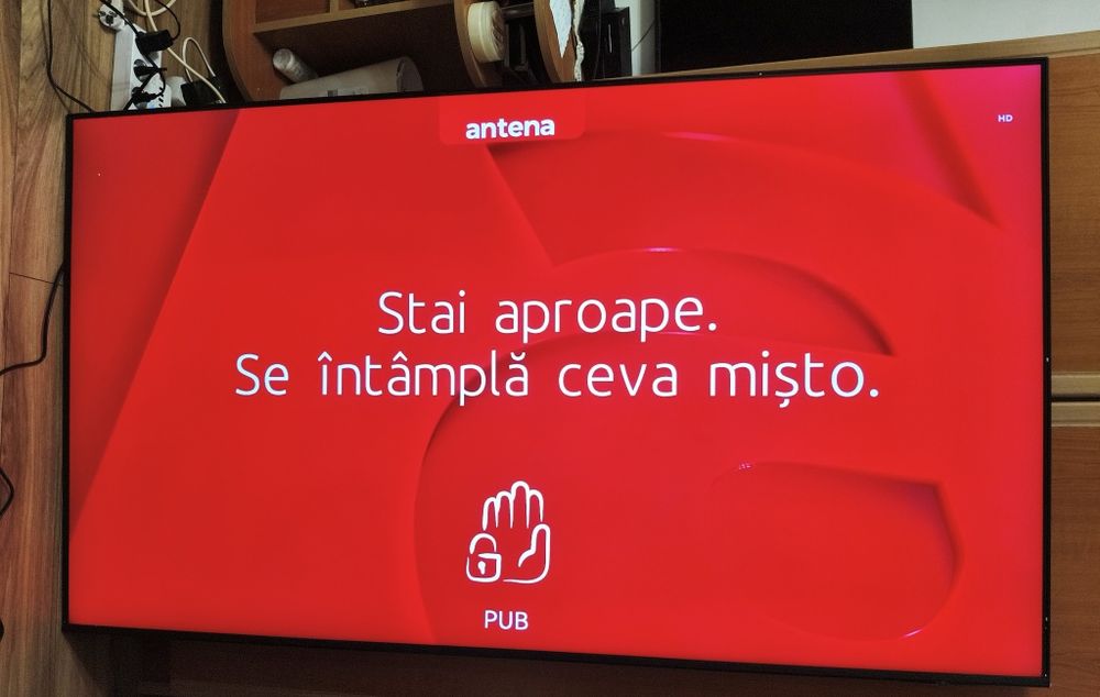 Tv  QLED SAMSUNG 82cm 4K SMART Frame,doar in Pitesti