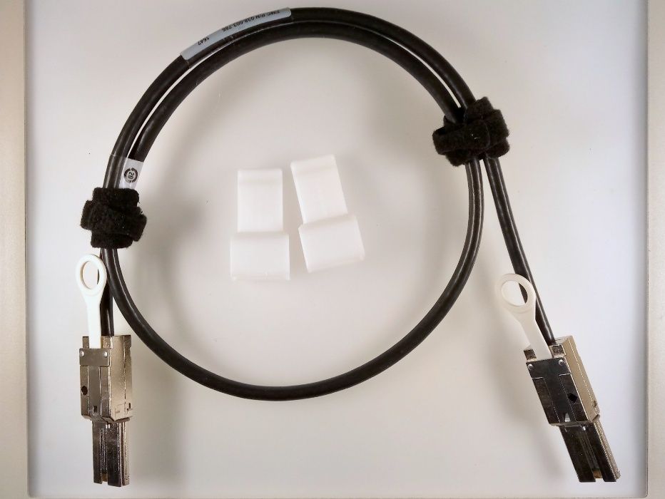 Нов кабел SAS SFF-8088 to 8088 EMC DELL IBM 716191-B21 00YE314 YJXMR