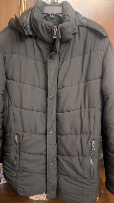 Продам зимнюю куртку, теплую