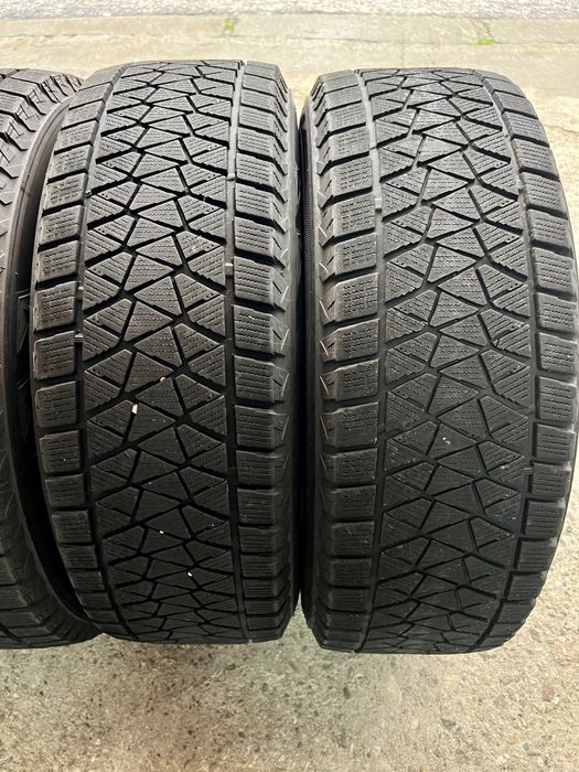 4бр Зимни Гуми 215 65 16 Bridgestone