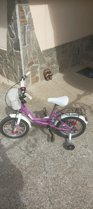 Продава се Много запазен детски велосипед
