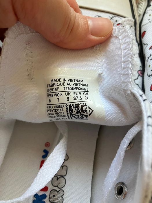 Converse Hello Kitty