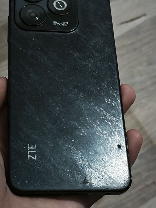 ZTE Blade A75 8/128 ГБ