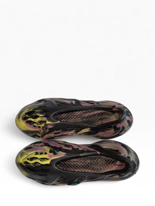 Yeazy foam runner 43,44