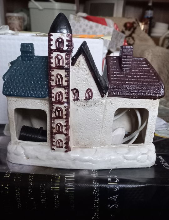 Светеща Коледна къща