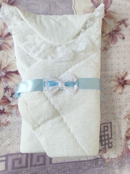 Продам конверт на выписку