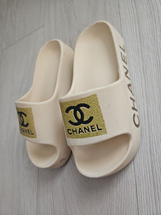 Продам шлёпанцы (сланцы)